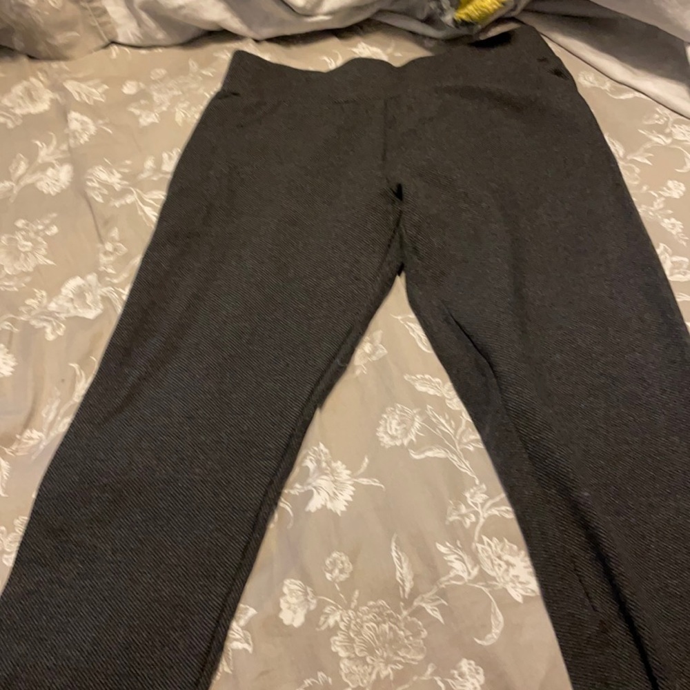 Lou & Grey leggings